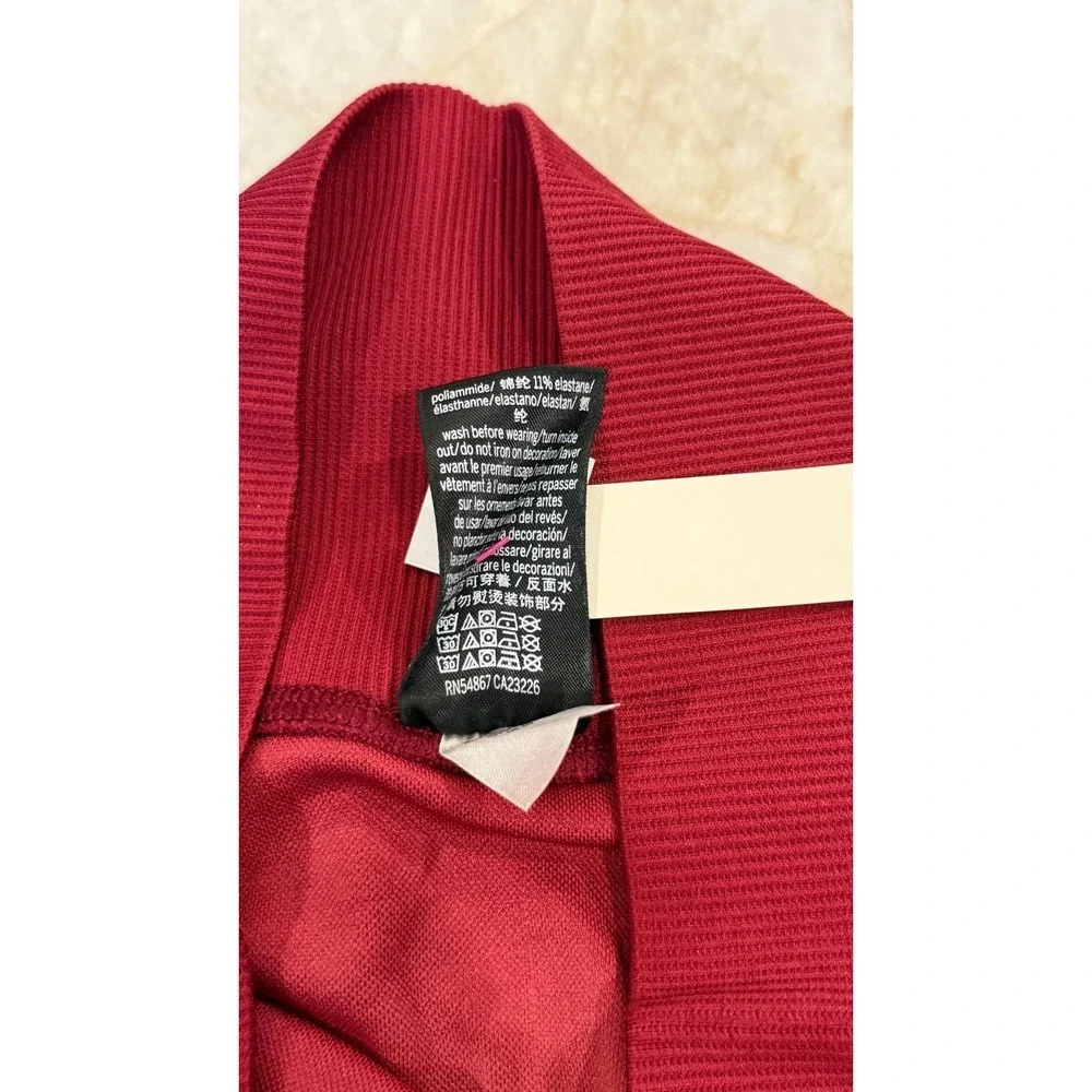 Victoria's Secret PINK Stretch Activewear Legging Shorts Ombre Red; Medium NWT